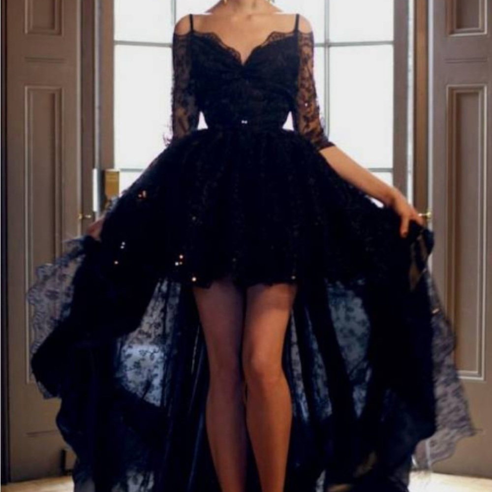 Elegant Lace Evening Dress